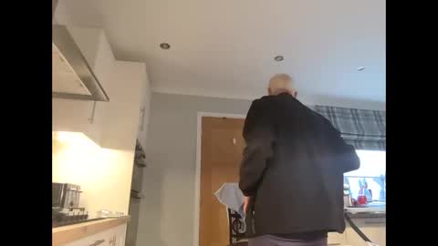 Snapshot of footworshiper2211 chatting on November 2025 10:36:02 AM footworshiper2211 online show from November 2025 10:36:02 AM