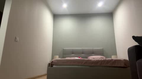 forbiddennvelvet online show from November 2025 04:39:01 PM