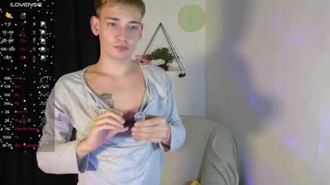 Snapshot of forever_eren chatting on January 2026 02:33:02 PM forever_eren online show from January 2026 02:33:02 PM