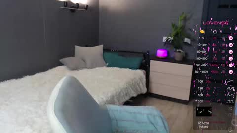 Snapshot of foreversmileme chatting on September 2025 12:49:02 PM Julia online show from September 2025 12:49:02 PM