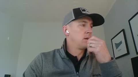Snapshot of forthie4 chatting on May 2026 01:18:02 PM Forthie4 online show from May 2026 01:18:02 PM