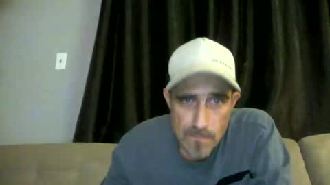 fouraide42 online show from December 2025 04:30:01 AM