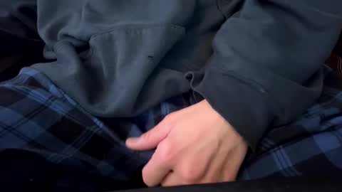 Snapshot of fouro420 chatting on December 2025 06:37:02 PM MikeCheckedLooper online show from December 2025 06:37:02 PM