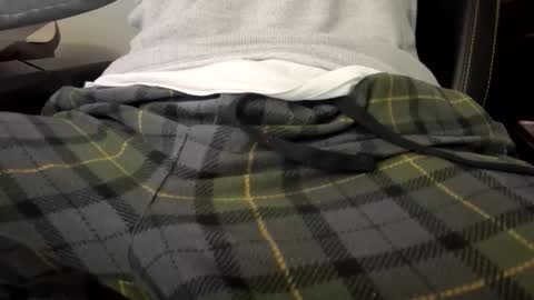 Snapshot of fouro420 chatting on February 2026 08:01:02 AM MikeCheckedLooper online show from February 2026 08:01:02 AM