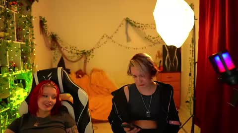 Snapshot of fox_and_dog chatting on September 2025 06:20:01 PM Senya subscribe to telegram channel online show from September 2025 06:20:01 PM