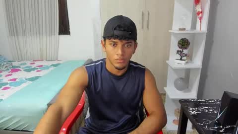 Snapshot of fox_evans chatting on November 2025 07:15:01 PM Fox online show from November 2025 07:15:01 PM