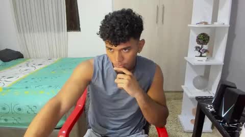 Snapshot of fox_evans chatting on November 2025 06:02:02 AM Fox online show from November 2025 06:02:02 AM