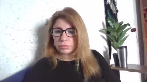 fox_red_lady7 online show from March 2025 07:57:02 AM