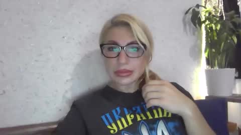 fox_red_lady7 online show from October 2025 12:37:01 PM