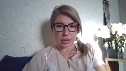 fox_red_lady7 online show from February 2026 06:51:01 AM