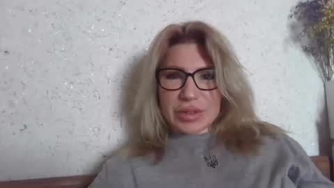 Snapshot of fox_red_lady7 chatting on March 2026 07:27:02 AM fox_red_lady7 online show from March 2026 07:27:02 AM