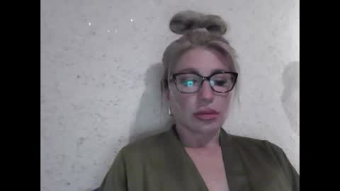 Snapshot of fox_red_lady7 chatting on April 2026 07:00:01 PM fox_red_lady7 online show from April 2026 07:00:01 PM