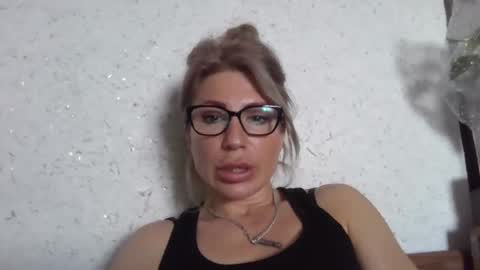 Snapshot of fox_red_lady7 chatting on April 2026 11:19:01 AM fox_red_lady7 online show from April 2026 11:19:01 AM