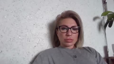 Snapshot of fox_red_lady7 chatting on April 2026 08:15:02 AM fox_red_lady7 online show from April 2026 08:15:02 AM