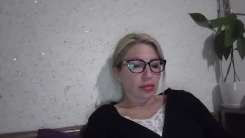 Snapshot of fox_red_lady7 chatting on May 2026 06:38:02 PM fox_red_lady7 online show from May 2026 06:38:02 PM