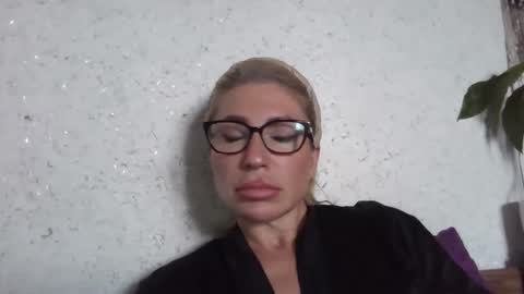 Snapshot of fox_red_lady7 chatting on May 2026 09:38:01 AM fox_red_lady7 online show from May 2026 09:38:01 AM