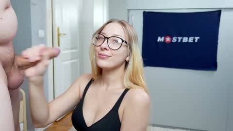 Snapshot of foxeslovefoxes chatting on January 2025 02:25:02 PM CUSTOM PHOTOS AND VIDEOS - online show from January 2025 02:25:02 PM