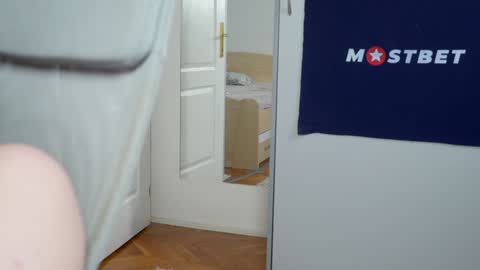 Snapshot of foxeslovefoxes chatting on January 2025 11:06:02 AM CUSTOM PHOTOS AND VIDEOS - online show from January 2025 11:06:02 AM