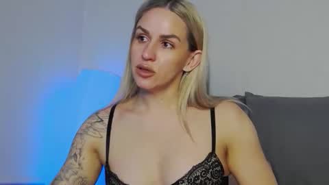 Foxy Kimmi online show from May 2026 06:29:01 AM