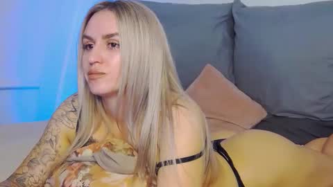 Foxy Kimmi online show from May 2026 04:41:01 AM