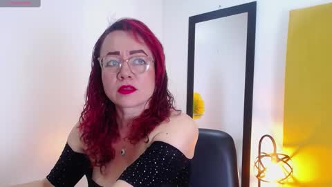 Foxy miilf online show from September 2025 01:15:01 PM