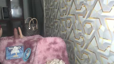 Snapshot of foxy_shantal chatting on September 2025 11:51:01 PM foxy_shantal online show from September 2025 11:51:01 PM