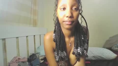 foxyatmidnite online show from May 2026 04:07:02 AM