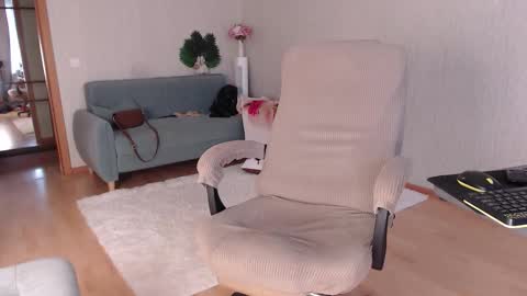 Snapshot of foxydiamond2020 chatting on November 2025 09:53:02 AM Milena online show from November 2025 09:53:02 AM