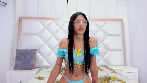 foxyhillx online show from October 2025 07:20:01 PM