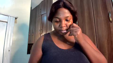 Snapshot of foxykay1 chatting on January 2025 04:05:01 AM Kayla online show from January 2025 04:05:01 AM