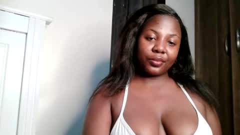 Snapshot of foxykay1 chatting on January 2026 03:33:01 AM Kayla online show from January 2026 03:33:01 AM