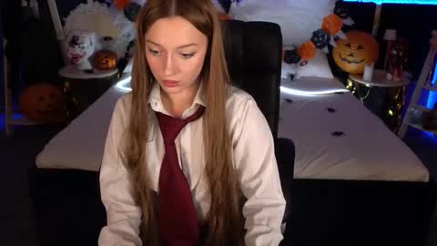 Maya online show from November 2025 09:28:01 PM