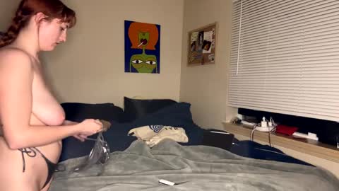 Snapshot of foxyredddd chatting on December 2024 03:47:02 AM beautiful blair online show from December 2024 03:47:02 AM