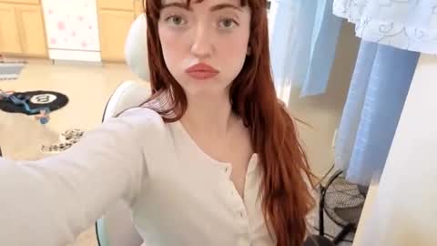 Snapshot of foxyredddd chatting on November 2025 11:16:02 PM beautiful blair online show from November 2025 11:16:02 PM