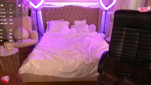 Snapshot of foxyshyyy chatting on March 2025 10:22:01 AM Inna online show from March 2025 10:22:01 AM