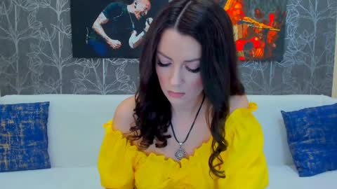 Snapshot of foxyx1 chatting on January 2025 12:33:02 PM Foxy online show from January 2025 12:33:02 PM