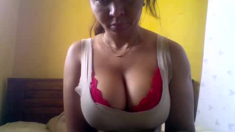 Snapshot of fracisca2204 chatting on September 2025 05:18:02 AM fracisca2204 online show from September 2025 05:18:02 AM