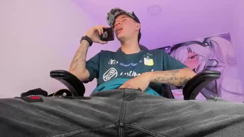 Fran online show from November 2025 04:01:02 AM