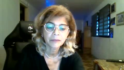francelune online show from November 2025 01:53:02 PM
