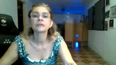 francelune online show from November 2025 03:38:02 PM