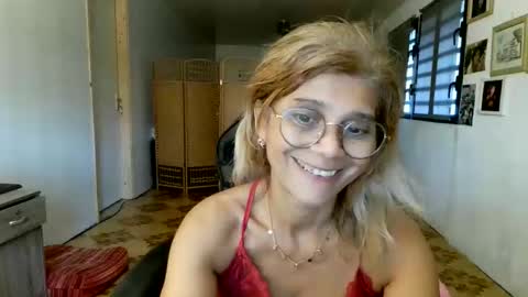 francelune online show from February 2026 02:18:01 PM
