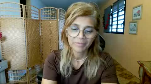 francelune online show from May 2026 12:54:02 PM