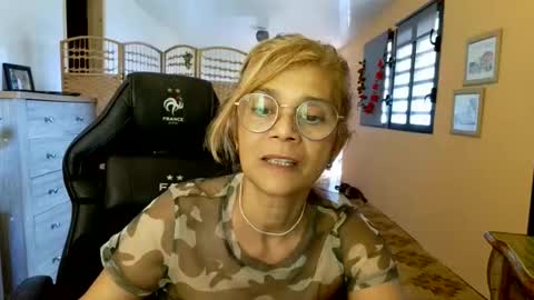 francelune online show from May 2026 09:47:01 AM