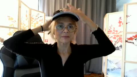 francelune online show from June 2026 09:01:01 AM