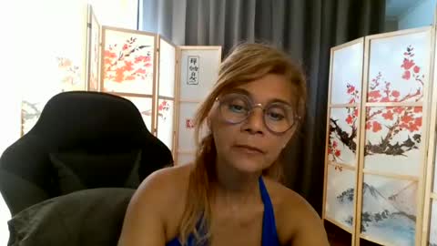 francelune online show from July 2026 10:53:01 AM