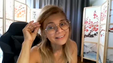 francelune online show from July 2026 11:12:01 AM