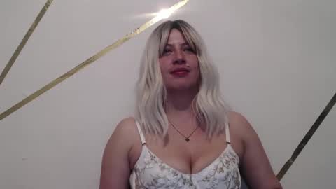 Snapshot of francescaasmith chatting on February 2025 02:53:01 AM Francesca online show from February 2025 02:53:01 AM