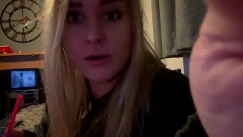 Snapshot of francis_digby chatting on January 2025 05:40:02 AM Francis Digby online show from January 2025 05:40:02 AM