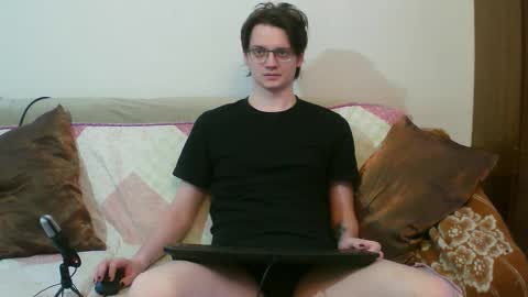 Snapshot of francisgray chatting on February 2026 02:09:01 PM Frank online show from February 2026 02:09:01 PM