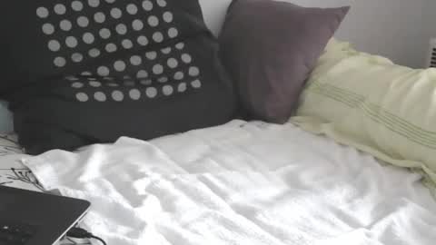 Snapshot of francky34300 chatting on March 2025 08:15:01 AM yogapants online show from March 2025 08:15:01 AM